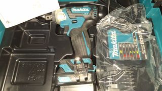 Llave de impacto Makita TW161D 1/2" 12v 165Nm