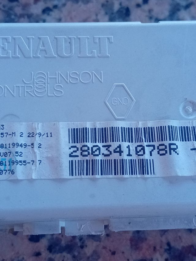 Pantalla multifunción Renault 2803410879R