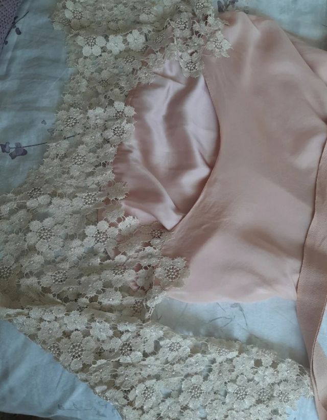 Vestido Intropia encaje rosa palo