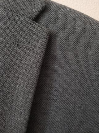 Americana gris marengo de Sfera
