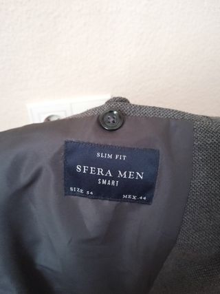 Americana gris marengo de Sfera
