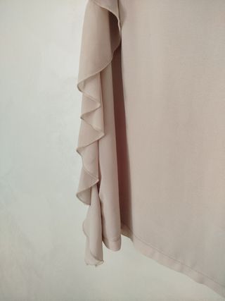 Blusa beige con volant tg S