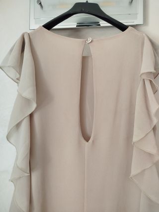 Blusa beige con volant tg S