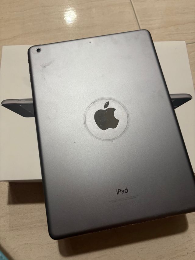 iPad Air A1474 (32Gb) Gris Espacial
