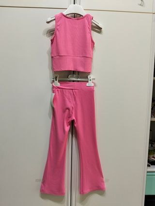 Set di 4 capi di abbigliamento bimba 3/4 anni 
