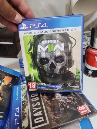 PS4 (PlayStation 4): Bloodborne, Call of Duty: Bla
