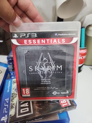 PS4 (PlayStation 4): Bloodborne, Call of Duty: Bla