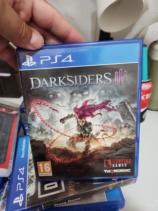 PS4 (PlayStation 4): Bloodborne, Call of Duty: Bla