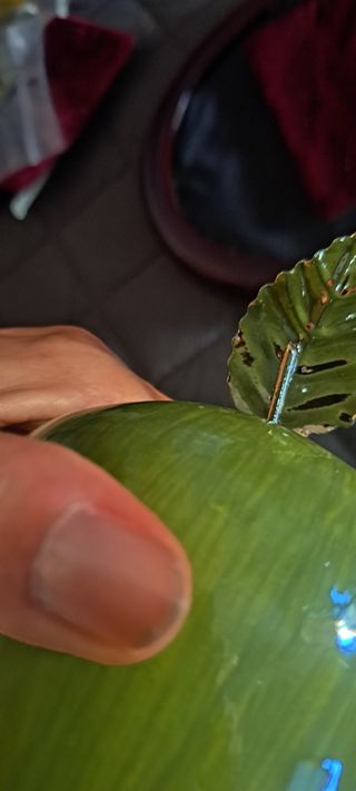 Mela fermacarte verde | Ceramica e metallo