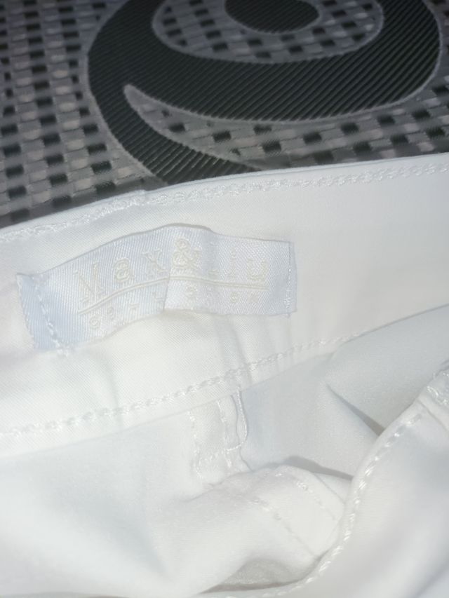 Bermuda bianca estiva molto elasticizzata