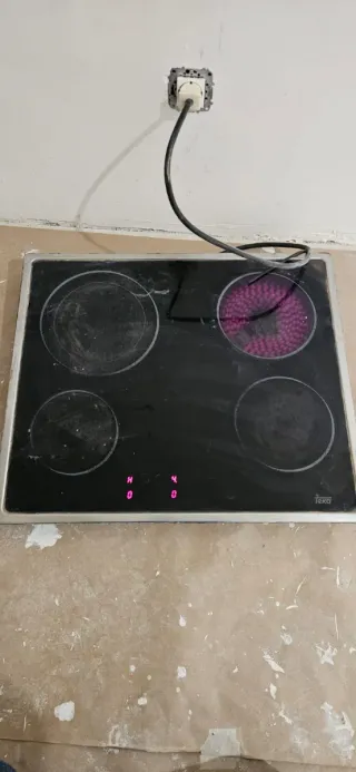 Vitrocerámica 4 fuegos - Teka