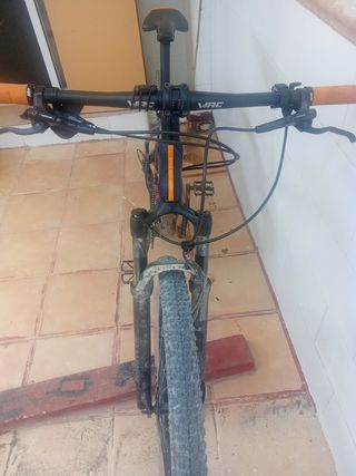 Bicicleta MTB 29" Aluminio