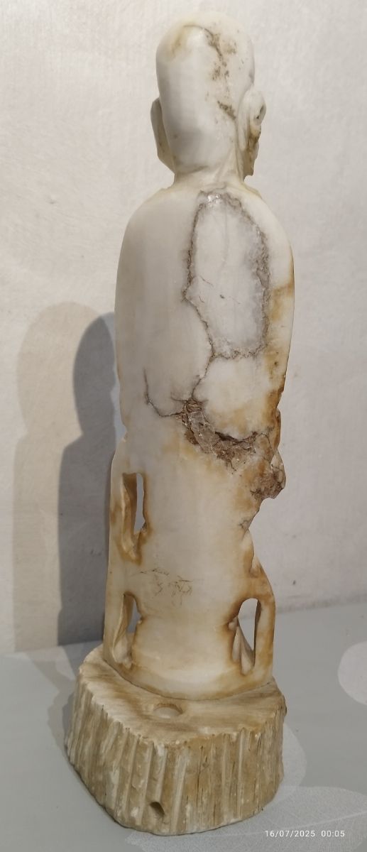 Escultura asiática mármol