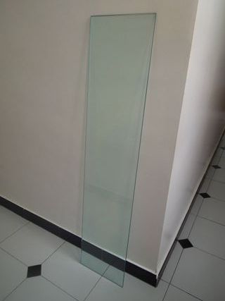 Estante/ balda de vidrio para colgar en pared.