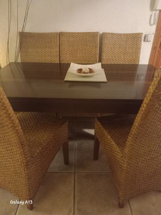 Mesa comedor +  sillas de ratán