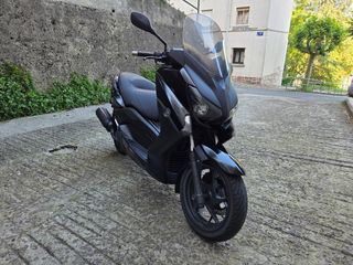 Yamaha XMAX 125 - Scooter Negro