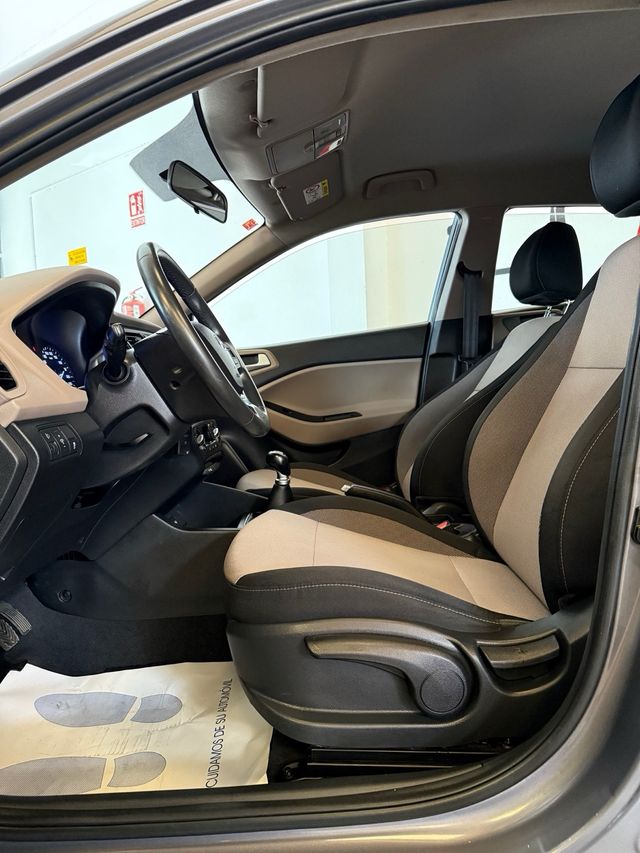 Hyundai i20 2017 “SOLO 80.000KM ITV 2027”