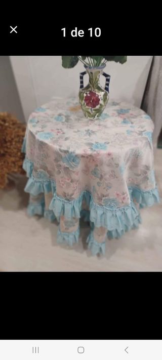  MESA AUXILIAR Von Mantel redondo con volantes  