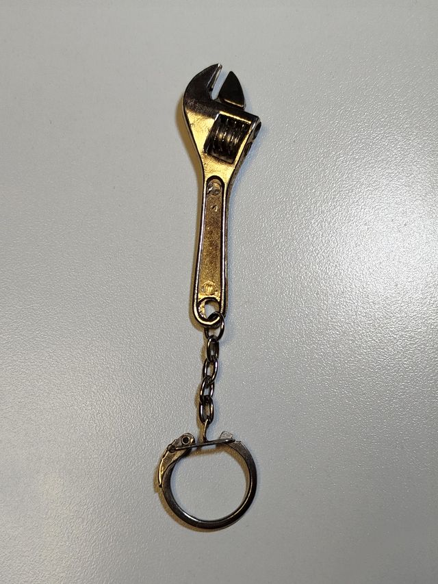 Llavero mini llave inglesa (vintage)