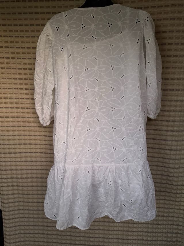 Abito in cotone 100% di alta qualità con ricamo inglese