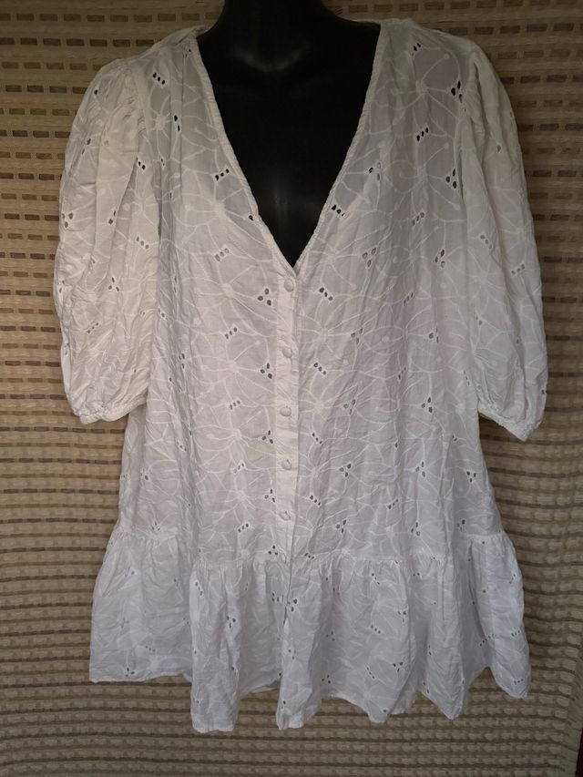 Abito in cotone 100% di alta qualità con ricamo inglese