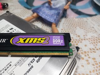 2 Discos Duros + RAM Corsair DDR2