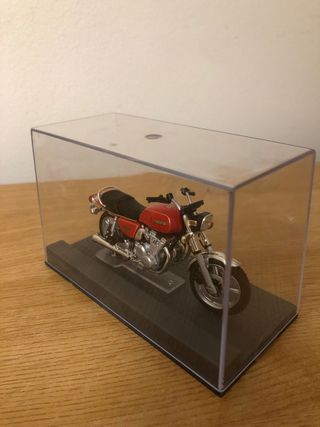 YAMAHA XS ELEVEN. ESCALA 1:24.