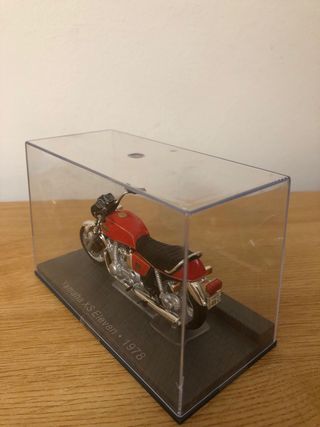 YAMAHA XS ELEVEN. ESCALA 1:24.