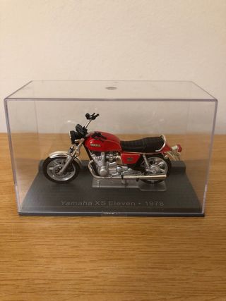 YAMAHA XS ELEVEN. ESCALA 1:24.