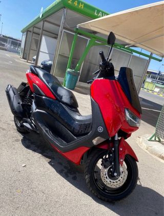 Yamaha NMAX 125 - Roja