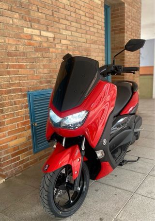 Yamaha NMAX 125 - Roja