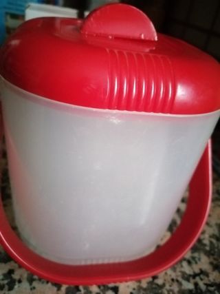 CUBITERA CON TAPADERA Y ASA EN PLASTICO RIGIDO