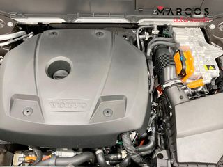 Volvo XC90 2.0 T8 AWD Ultimate Dark Recharge Auto