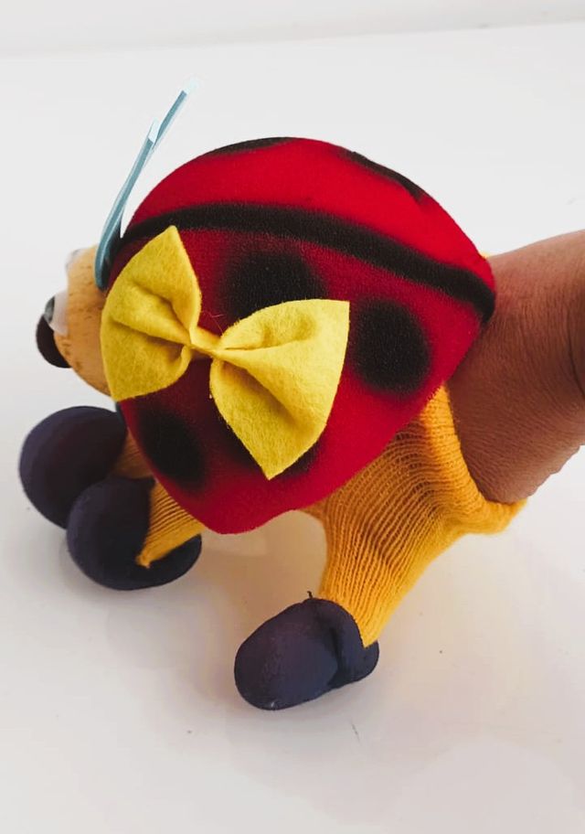 Marioneta mariquita artesanal