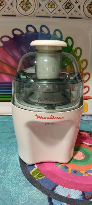 MOULINEX LICUADORA 200w. COMO NUEVA.