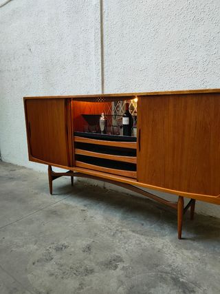 APARADOR AERTHOJ JENSEN & MOLHOLM MID CENTURY
