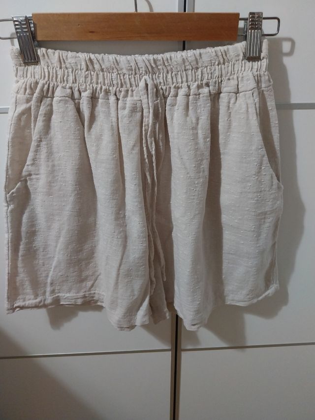 Shorts lino beige mujer