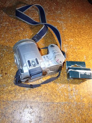 Fujifilm FinePix 4900 zoom