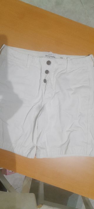 Shorts Abercrombie & Fitch bianchi taglia 42