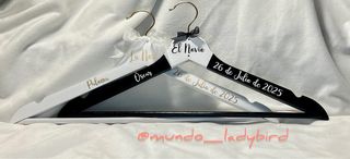 Perchas boda personalizadas blanco-negro