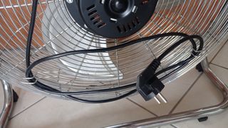 Ventilatore da terra e parete