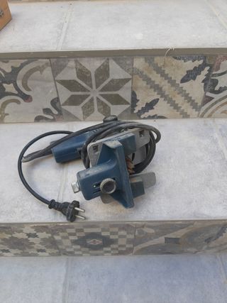 Fresadora de pernios usada