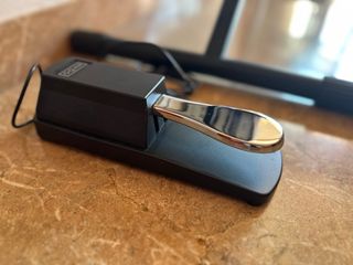 Teclado Casio CTK-4400 con soporte