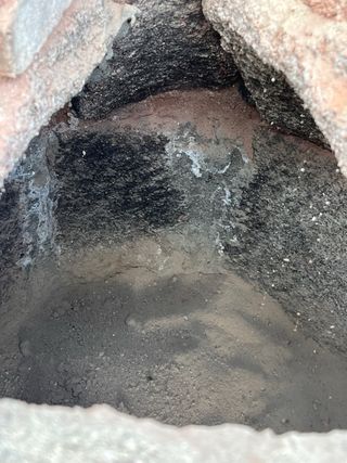 Antico forno in pietra