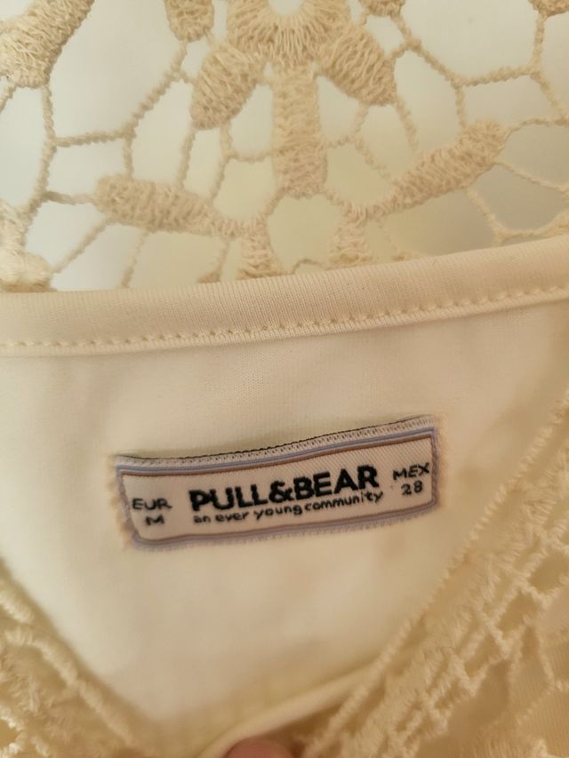 Vestido beige Pull&Bear encaje