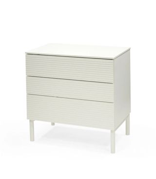 Cómoda Stokke bebé blanca