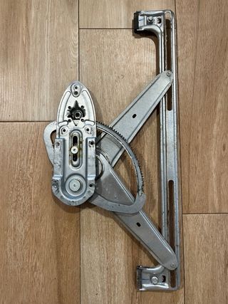 Elevalunas puerta delantera Volvo V50
