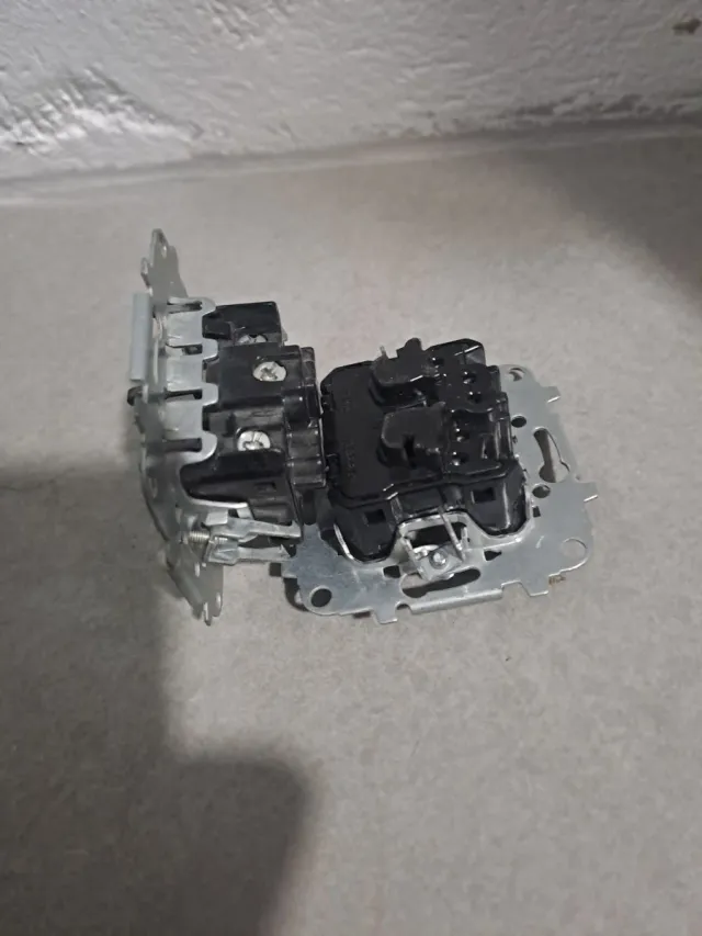 2 Mecanismos enchufes Niessen