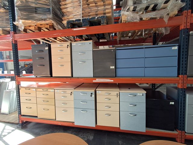 Cajoneras metálicas grises