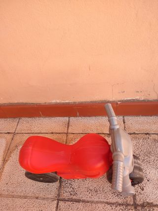 Moto Correpasillos roja